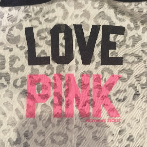 PINK Women’s New York Yankees Top - Picture 5 of 5